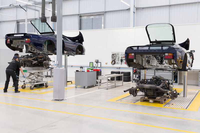 Illustration for article titled OMG, Jaguar land Rover, please let them do tours.